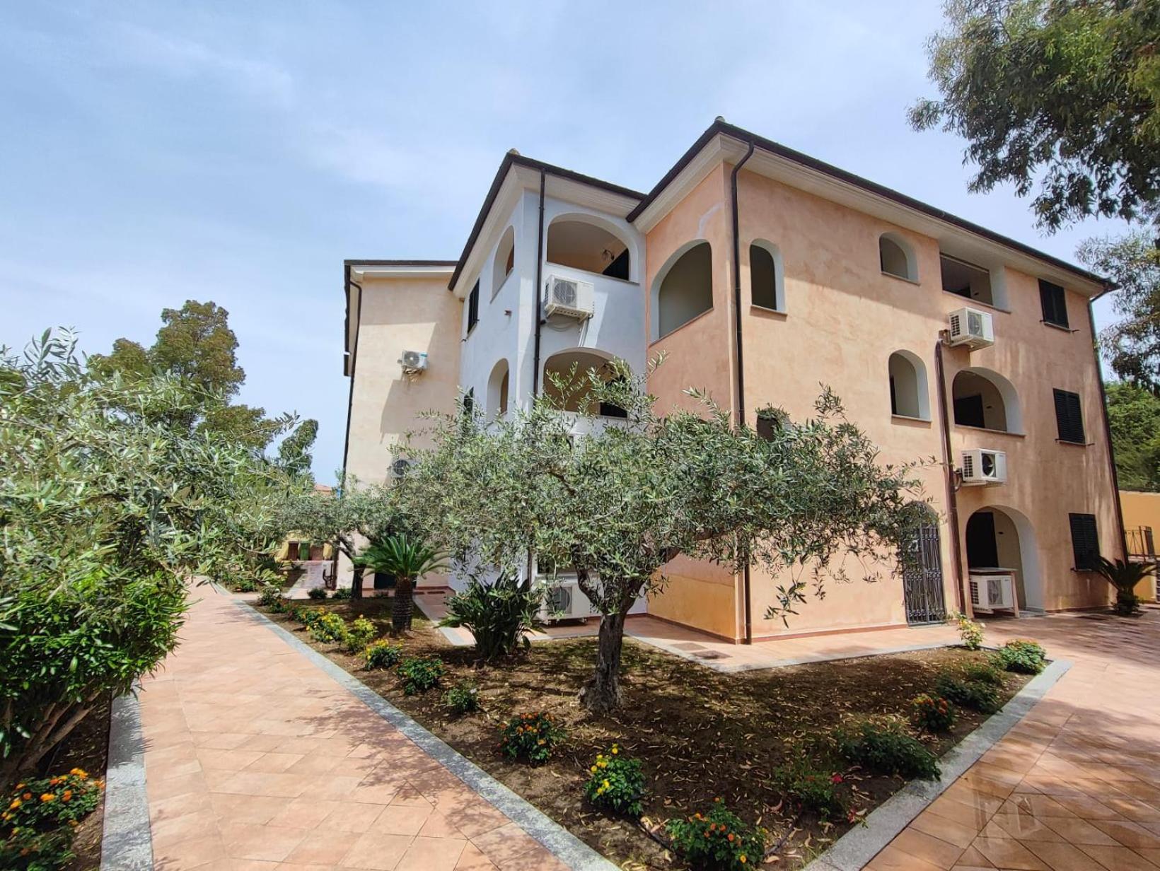 Residence Cala Liberotto Esterno foto
