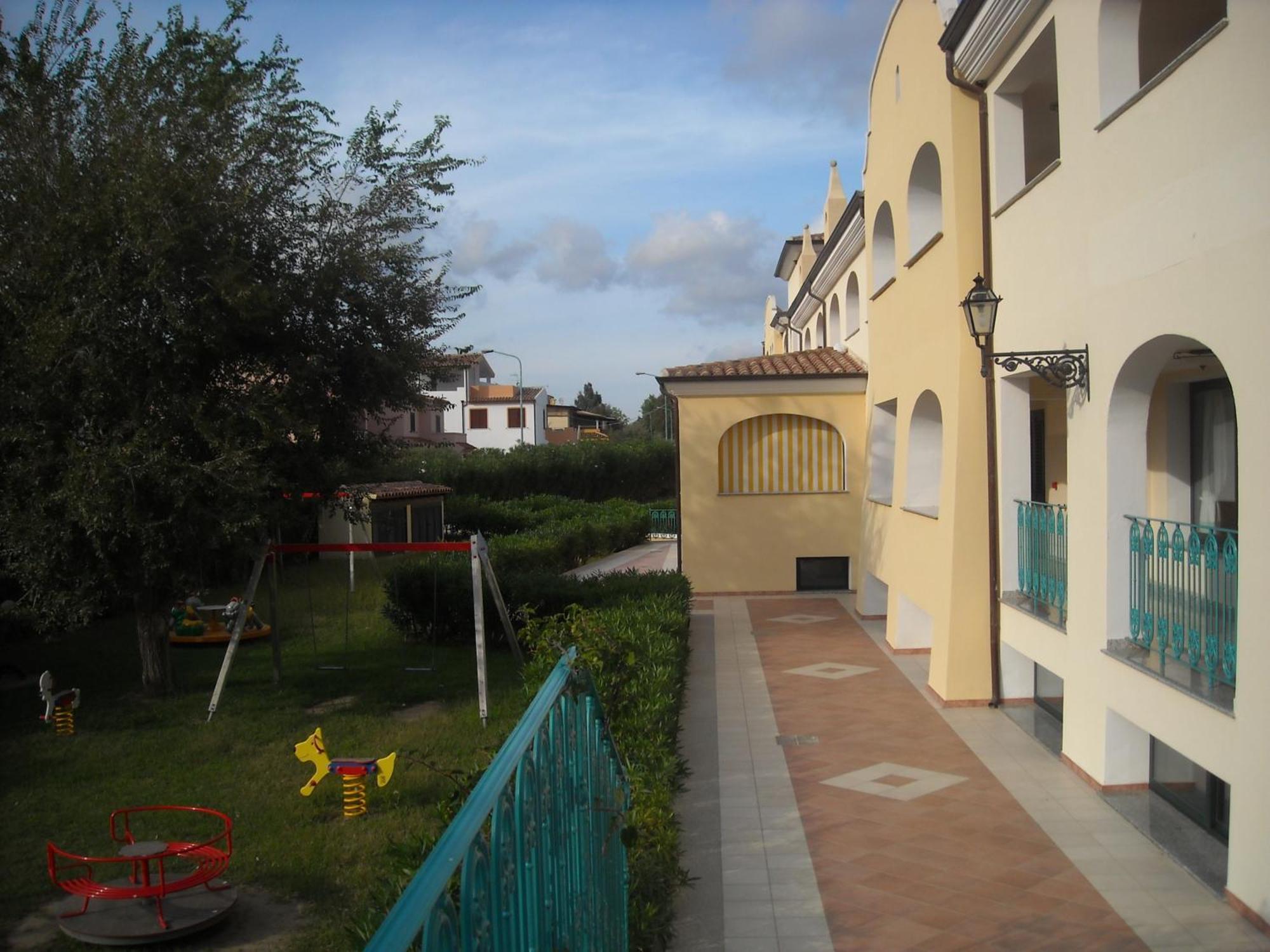 Residence Cala Liberotto Esterno foto
