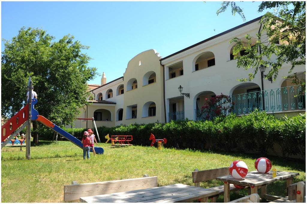 Residence Cala Liberotto Esterno foto