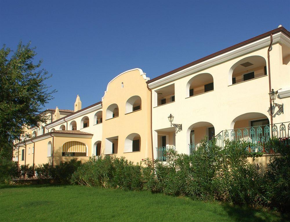 Residence Cala Liberotto Esterno foto