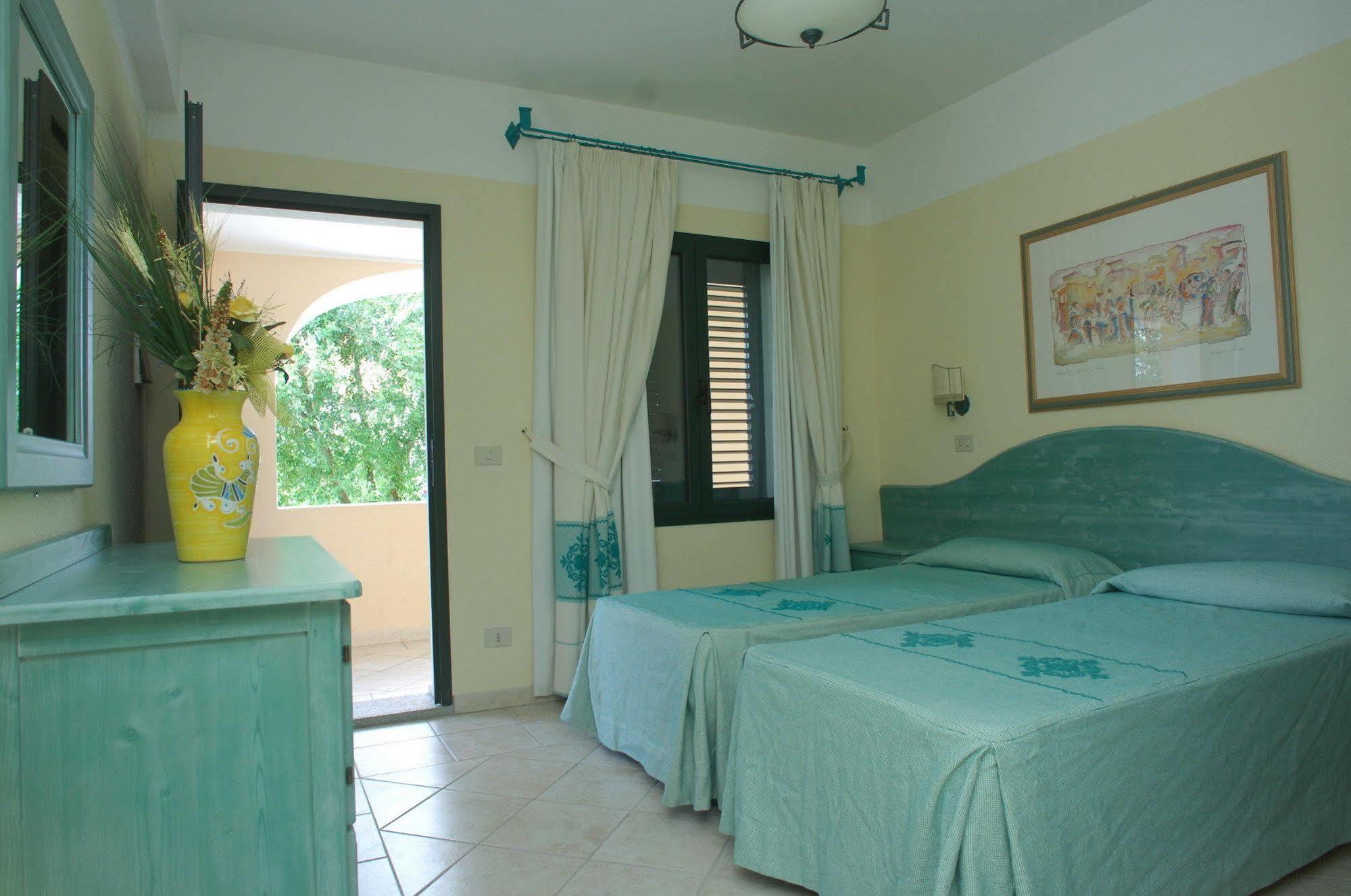 Residence Cala Liberotto Esterno foto