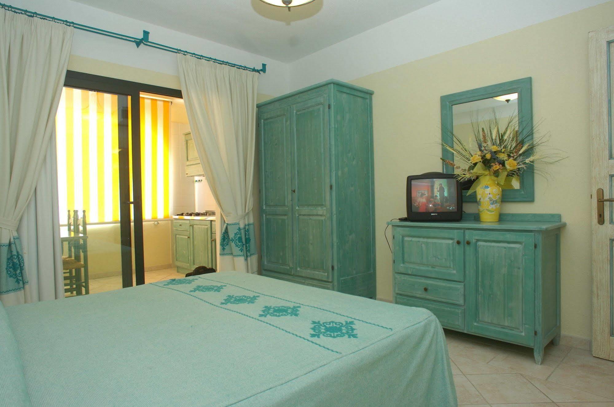 Residence Cala Liberotto Esterno foto