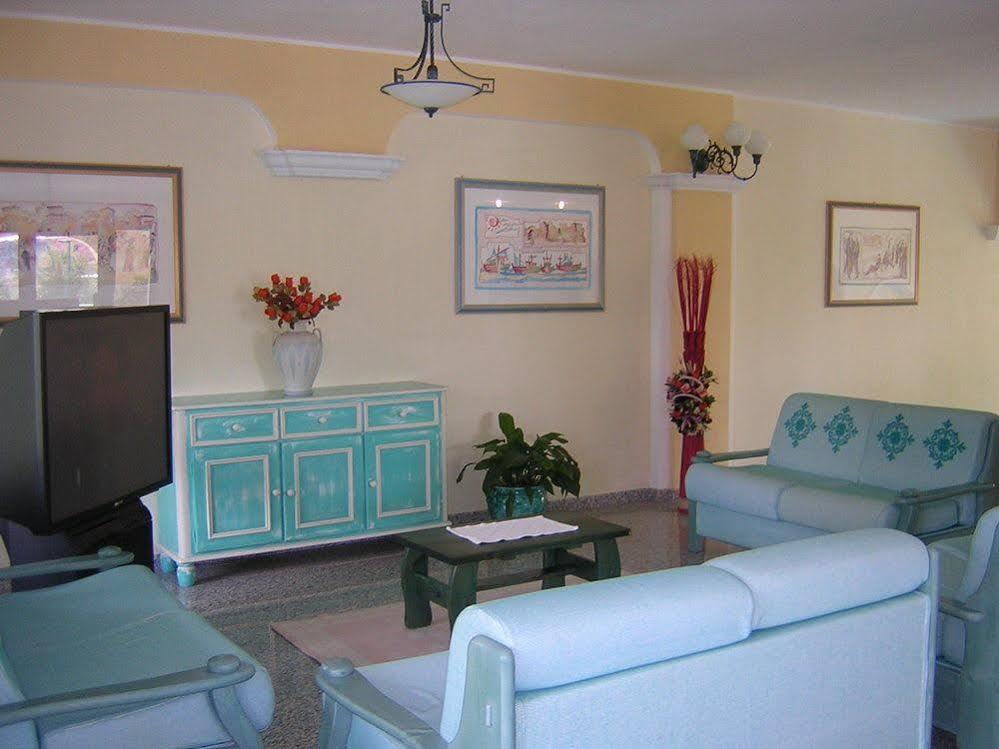 Residence Cala Liberotto Esterno foto